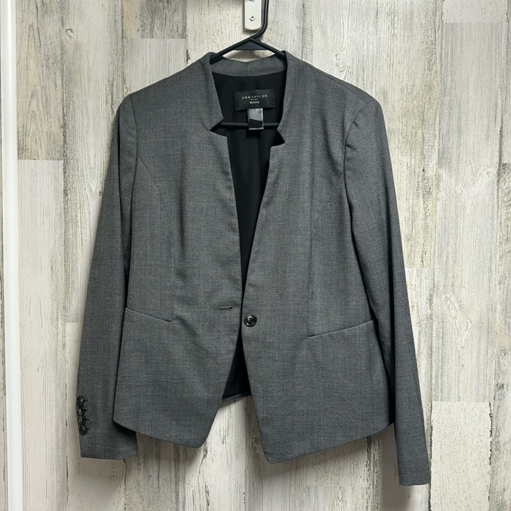 EUC- Size 10P Ann Taylor Blazer